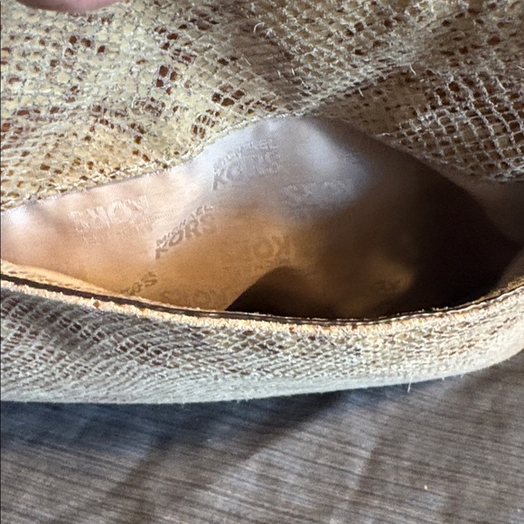 MICHAEL KORS Jet Set Snakeskin Embossed Leather Tote Gold Hardware - Picture 8 of 12